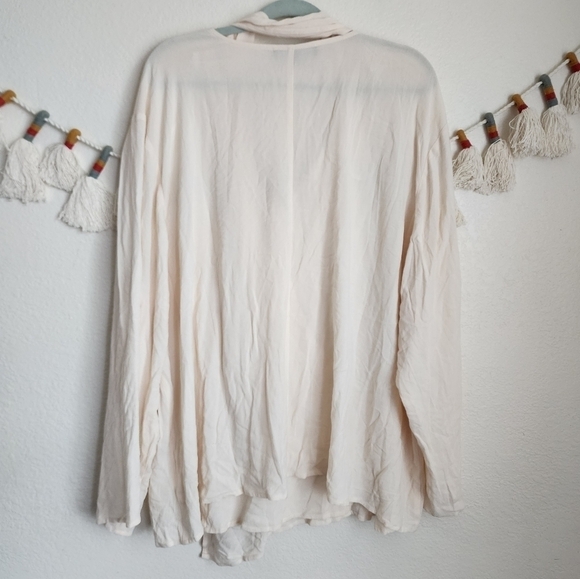 Eloquii Ivory Wrap Scarf V Neck Long Sleeve Blouse Minimalist Contemporary 26 - Picture 6 of 12